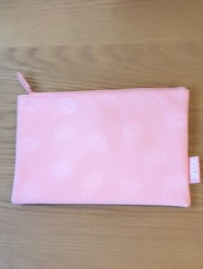 New Kylie Jenner Cosmetics Pink Lip Drip Pouch Makeup Bag 9x6